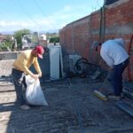 🙋🏻‍♂️✅ 🌧️ El Gobierno de Calvillo a través de la Secretaría de Obras Públicas, realiza trabajos de mantenimiento y limpieza por temporada de lluvias en los techos y azoteas