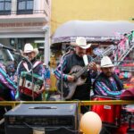🎷🎤🎶 Como parte de las festividades en honor a Santa Cecilia, músicos locales y sus familias recorrieron las principales calles de #CalvilloPuebloMágico.